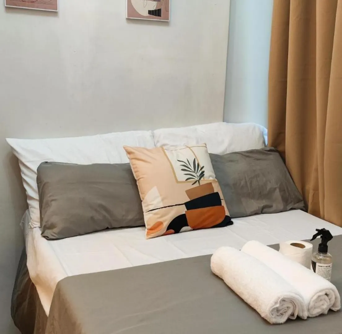 Cozy Studio Unit With Netflix In Alabang Manila